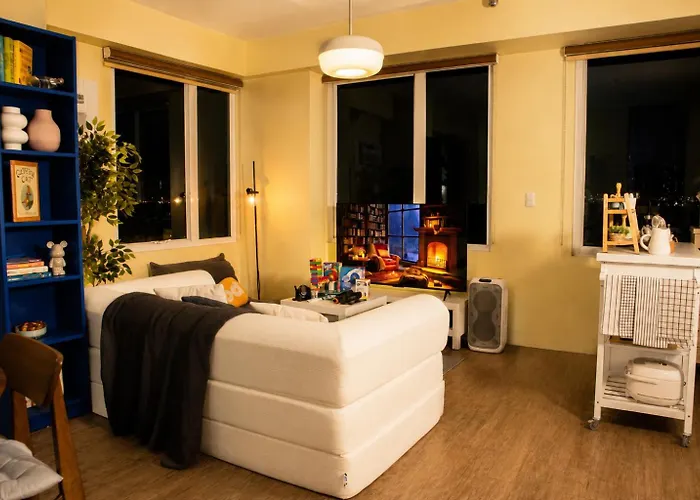 New 360 View Penthouse Near Alabang! 2b2b W Pool! * Manila