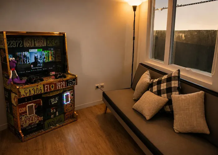 Apartamento New 360 View Penthouse Near Alabang! 2b2b W Pool!