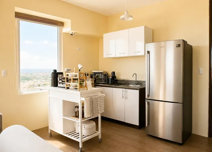 New 360 View Penthouse Near Alabang! 2b2b W Pool! Manila